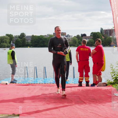 16.06.2024 - 7 Türme Triathlon KatJ http://msf.ph/oto/6326546 16.06.2024 09:39:32 Schwimmen 135 meine-sportfotos.de