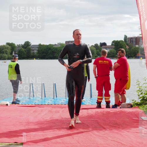 16.06.2024 - 7 Türme Triathlon KatJ http://msf.ph/oto/6326547 16.06.2024 09:39:32 Schwimmen 135 meine-sportfotos.de