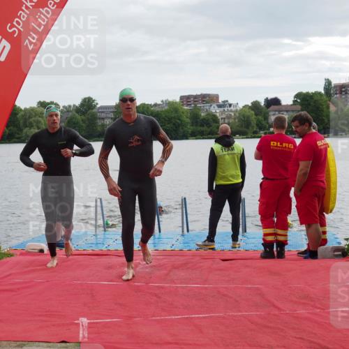 16.06.2024 - 7 Türme Triathlon KatJ http://msf.ph/oto/6326667 16.06.2024 09:41:21 Schwimmen 89, 109, 119, 137, 138 meine-sportfotos.de