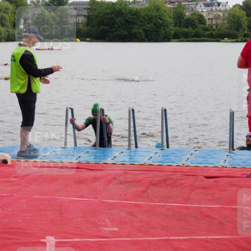 16.06.2024 - 7 Türme Triathlon KatJ http://msf.ph/oto/6326717 16.06.2024 09:41:29 Schwimmen 89, 109, 119, 137, 138 meine-sportfotos.de
