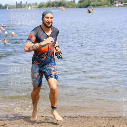 16.06.2024 - 26. Vierlanden-Triathlon Strokosch-Dieckow http://msf.ph/oto/6326821 16.06.2024 10:59:40 Schwimmen 230, 271, 285, 230, 271, 285 meine-sportfotos.de