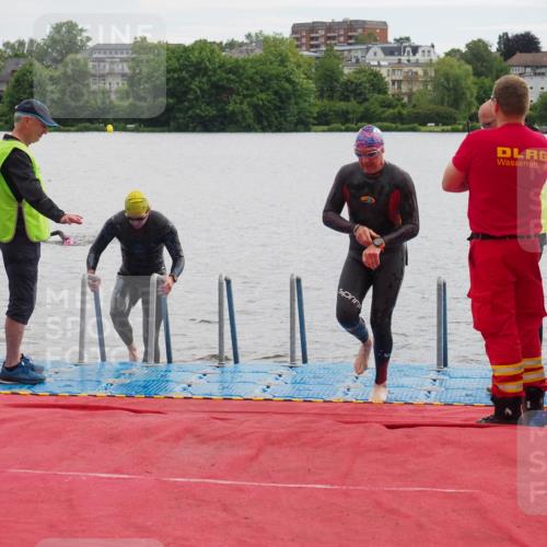 16.06.2024 - 7 Türme Triathlon KatJ http://msf.ph/oto/6326833 16.06.2024 09:42:09 Schwimmen 117, 123 meine-sportfotos.de