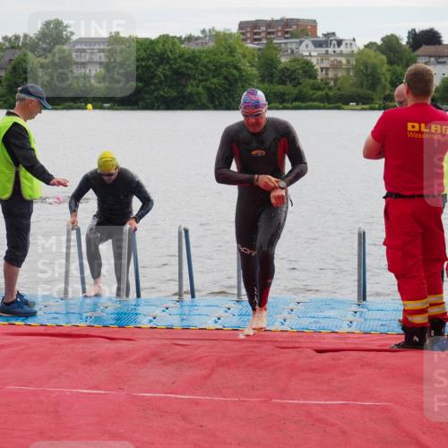16.06.2024 - 7 Türme Triathlon KatJ http://msf.ph/oto/6326844 16.06.2024 09:42:10 Schwimmen 117, 123 meine-sportfotos.de