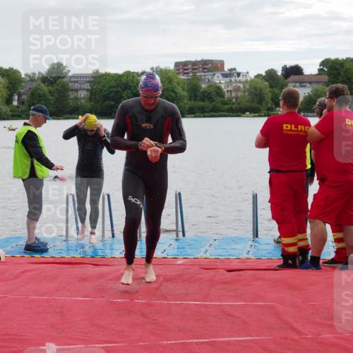 16.06.2024 - 7 Türme Triathlon KatJ http://msf.ph/oto/6326852 16.06.2024 09:42:11 Schwimmen 117, 123 meine-sportfotos.de
