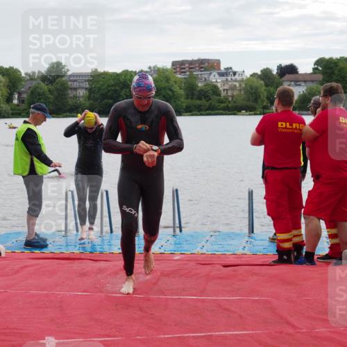 16.06.2024 - 7 Türme Triathlon KatJ http://msf.ph/oto/6326854 16.06.2024 09:42:11 Schwimmen 117, 123 meine-sportfotos.de
