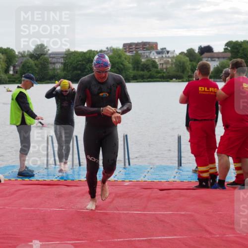 16.06.2024 - 7 Türme Triathlon KatJ http://msf.ph/oto/6326857 16.06.2024 09:42:11 Schwimmen 117, 123 meine-sportfotos.de