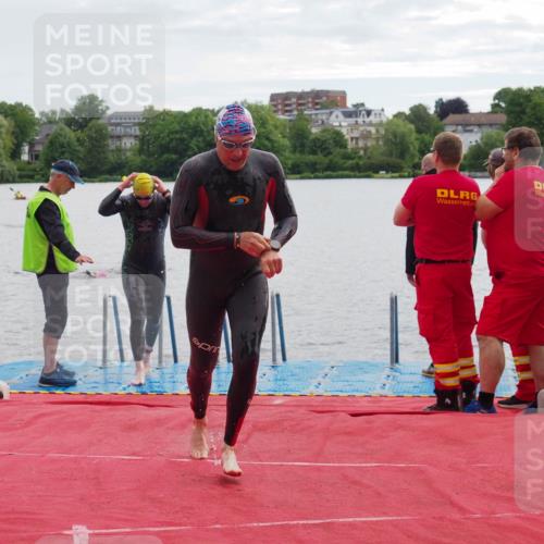 16.06.2024 - 7 Türme Triathlon KatJ http://msf.ph/oto/6326860 16.06.2024 09:42:11 Schwimmen 117, 123 meine-sportfotos.de