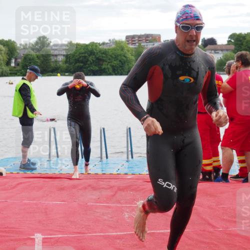 16.06.2024 - 7 Türme Triathlon KatJ http://msf.ph/oto/6326884 16.06.2024 09:42:12 Schwimmen 117, 123 meine-sportfotos.de