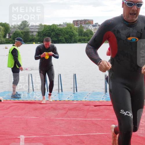 16.06.2024 - 7 Türme Triathlon KatJ http://msf.ph/oto/6326889 16.06.2024 09:42:13 Schwimmen 117, 123 meine-sportfotos.de
