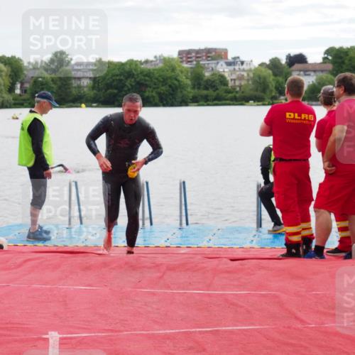 16.06.2024 - 7 Türme Triathlon KatJ http://msf.ph/oto/6326900 16.06.2024 09:42:13 Schwimmen 117, 123 meine-sportfotos.de