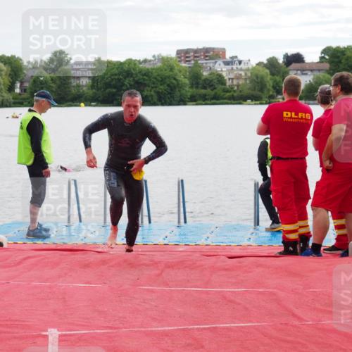16.06.2024 - 7 Türme Triathlon KatJ http://msf.ph/oto/6326902 16.06.2024 09:42:13 Schwimmen 117, 123 meine-sportfotos.de