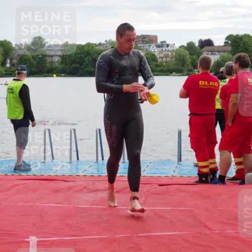 16.06.2024 - 7 Türme Triathlon KatJ http://msf.ph/oto/6326908 16.06.2024 09:42:14 Schwimmen 117, 123 meine-sportfotos.de