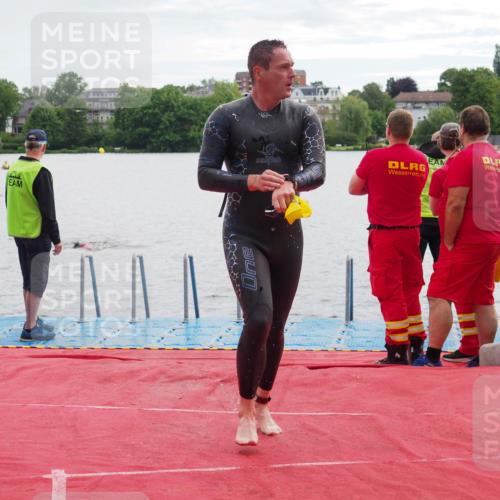 16.06.2024 - 7 Türme Triathlon KatJ http://msf.ph/oto/6326913 16.06.2024 09:42:14 Schwimmen 117, 123 meine-sportfotos.de