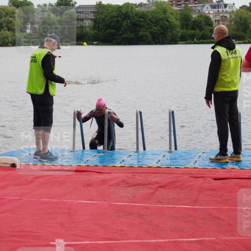 16.06.2024 - 7 Türme Triathlon KatJ http://msf.ph/oto/6326919 16.06.2024 09:42:39 Schwimmen 90 meine-sportfotos.de