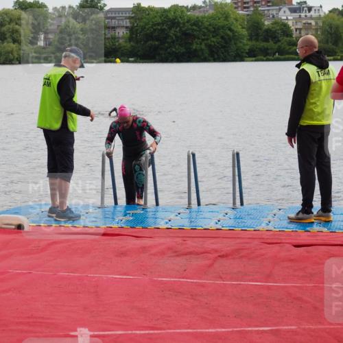 16.06.2024 - 7 Türme Triathlon KatJ http://msf.ph/oto/6326932 16.06.2024 09:42:40 Schwimmen 90 meine-sportfotos.de