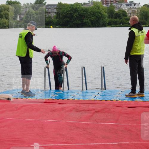 16.06.2024 - 7 Türme Triathlon KatJ http://msf.ph/oto/6326938 16.06.2024 09:42:40 Schwimmen 90 meine-sportfotos.de