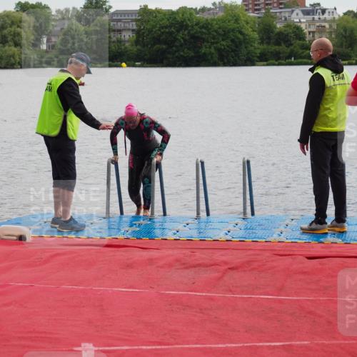 16.06.2024 - 7 Türme Triathlon KatJ http://msf.ph/oto/6326944 16.06.2024 09:42:40 Schwimmen 90 meine-sportfotos.de