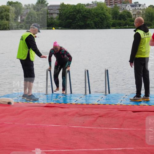 16.06.2024 - 7 Türme Triathlon KatJ http://msf.ph/oto/6326951 16.06.2024 09:42:41 Schwimmen 90 meine-sportfotos.de