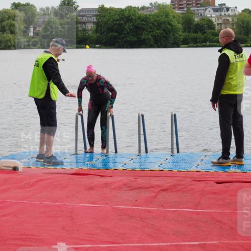 16.06.2024 - 7 Türme Triathlon KatJ http://msf.ph/oto/6326954 16.06.2024 09:42:41 Schwimmen 90 meine-sportfotos.de