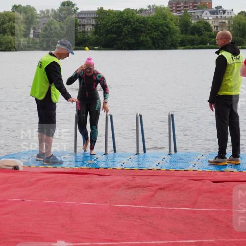 16.06.2024 - 7 Türme Triathlon KatJ http://msf.ph/oto/6326962 16.06.2024 09:42:41 Schwimmen 90 meine-sportfotos.de