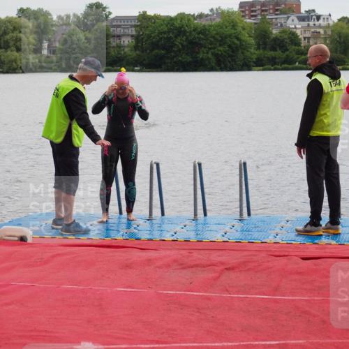 16.06.2024 - 7 Türme Triathlon KatJ http://msf.ph/oto/6326969 16.06.2024 09:42:42 Schwimmen 3, 90 meine-sportfotos.de