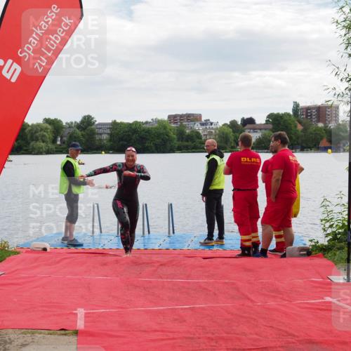16.06.2024 - 7 Türme Triathlon KatJ http://msf.ph/oto/6326978 16.06.2024 09:42:45 Schwimmen 3, 90 meine-sportfotos.de