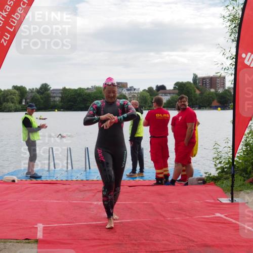 16.06.2024 - 7 Türme Triathlon KatJ http://msf.ph/oto/6327038 16.06.2024 09:42:47 Schwimmen 3, 90 meine-sportfotos.de