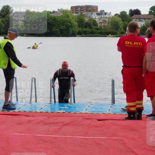 16.06.2024 - 7 Türme Triathlon KatJ http://msf.ph/oto/6327046 16.06.2024 09:43:20 Schwimmen 3 meine-sportfotos.de