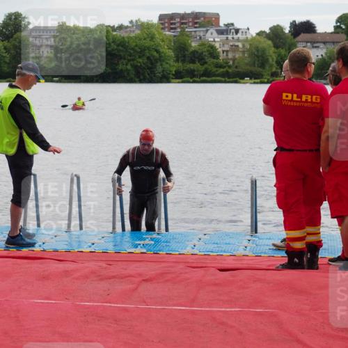 16.06.2024 - 7 Türme Triathlon KatJ http://msf.ph/oto/6327049 16.06.2024 09:43:20 Schwimmen 3 meine-sportfotos.de