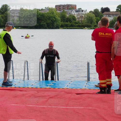 16.06.2024 - 7 Türme Triathlon KatJ http://msf.ph/oto/6327052 16.06.2024 09:43:20 Schwimmen 3 meine-sportfotos.de