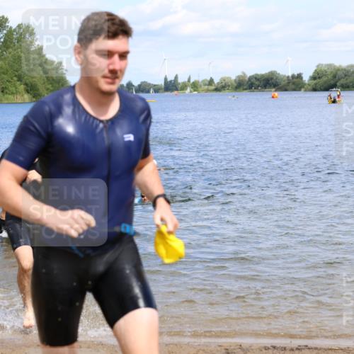 16.06.2024 - 26. Vierlanden-Triathlon Strokosch-Dieckow http://msf.ph/oto/6327091 16.06.2024 10:59:51 Schwimmen 230, 232, 242, 248, 271, 284, 285, 337, 230, 232, 242, 248, 271, 284, 285, 337 meine-sportfotos.de