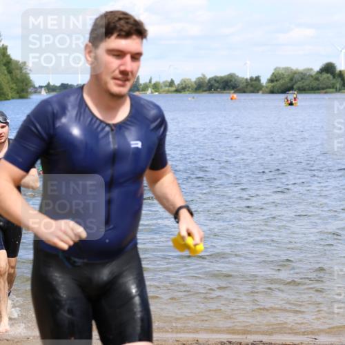 16.06.2024 - 26. Vierlanden-Triathlon Strokosch-Dieckow http://msf.ph/oto/6327107 16.06.2024 10:59:51 Schwimmen 230, 232, 242, 248, 271, 284, 285, 337, 230, 232, 242, 248, 271, 284, 285, 337 meine-sportfotos.de