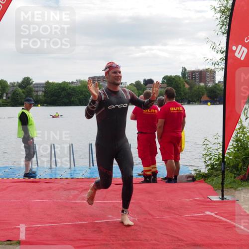 16.06.2024 - 7 Türme Triathlon KatJ http://msf.ph/oto/6327111 16.06.2024 09:43:25 Schwimmen 3 meine-sportfotos.de