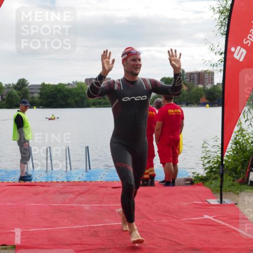 16.06.2024 - 7 Türme Triathlon KatJ http://msf.ph/oto/6327119 16.06.2024 09:43:25 Schwimmen 3 meine-sportfotos.de