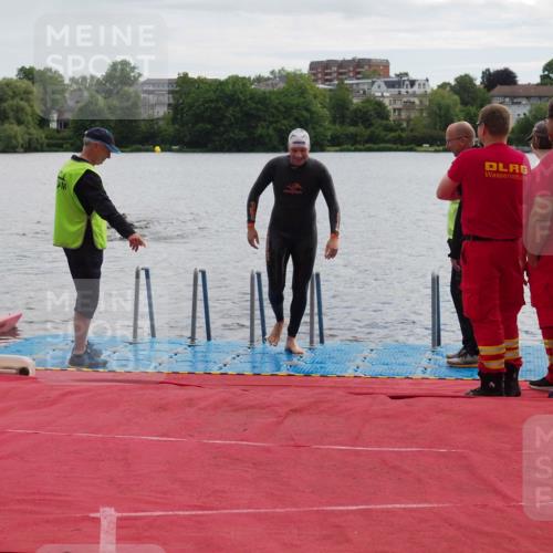 16.06.2024 - 7 Türme Triathlon KatJ http://msf.ph/oto/6327153 16.06.2024 09:44:19 Schwimmen 112, 122, 125, 127 meine-sportfotos.de