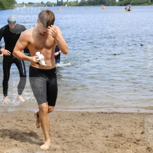 16.06.2024 - 26. Vierlanden-Triathlon Strokosch-Dieckow http://msf.ph/oto/6327213 16.06.2024 10:59:56 Schwimmen 230, 232, 242, 246, 248, 261, 284, 285, 286, 335, 337, 230, 232, 242, 246, 248, 261, 284, 285, 286, 335, 337 meine-sportfotos.de