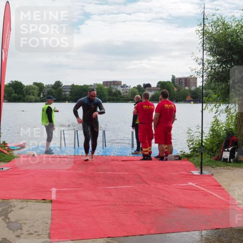 16.06.2024 - 7 Türme Triathlon KatJ http://msf.ph/oto/6327241 16.06.2024 09:44:29 Schwimmen 112, 122, 125, 127 meine-sportfotos.de