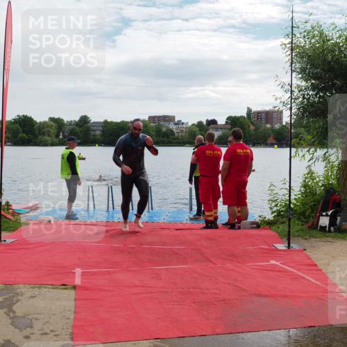 16.06.2024 - 7 Türme Triathlon KatJ http://msf.ph/oto/6327246 16.06.2024 09:44:29 Schwimmen 112, 122, 125, 127 meine-sportfotos.de