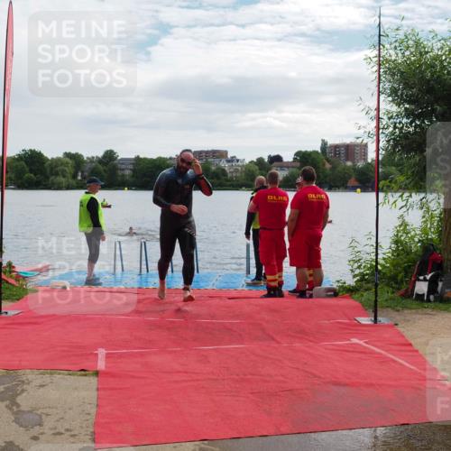 16.06.2024 - 7 Türme Triathlon KatJ http://msf.ph/oto/6327249 16.06.2024 09:44:29 Schwimmen 112, 122, 125, 127 meine-sportfotos.de
