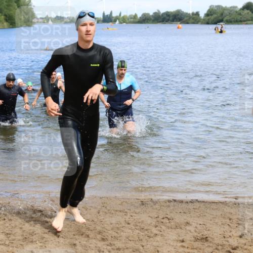 16.06.2024 - 26. Vierlanden-Triathlon Strokosch-Dieckow http://msf.ph/oto/6327264 16.06.2024 10:59:57 Schwimmen 230, 232, 242, 246, 248, 261, 284, 285, 286, 335, 337, 230, 232, 242, 246, 248, 261, 284, 285, 286, 335, 337 meine-sportfotos.de
