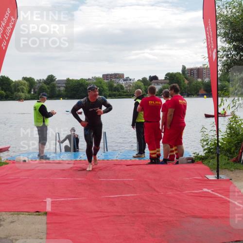 16.06.2024 - 7 Türme Triathlon KatJ http://msf.ph/oto/6327340 16.06.2024 09:44:51 Schwimmen 122, 127 meine-sportfotos.de