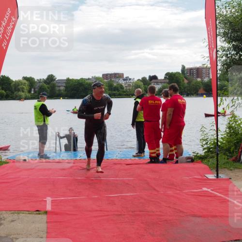 16.06.2024 - 7 Türme Triathlon KatJ http://msf.ph/oto/6327346 16.06.2024 09:44:52 Schwimmen 122, 127 meine-sportfotos.de