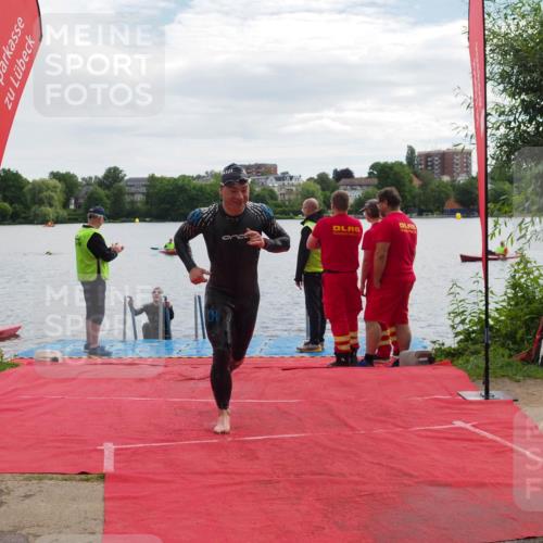 16.06.2024 - 7 Türme Triathlon KatJ http://msf.ph/oto/6327354 16.06.2024 09:44:52 Schwimmen 122, 127 meine-sportfotos.de