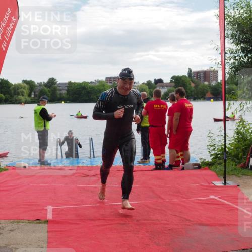 16.06.2024 - 7 Türme Triathlon KatJ http://msf.ph/oto/6327360 16.06.2024 09:44:52 Schwimmen 122, 127 meine-sportfotos.de