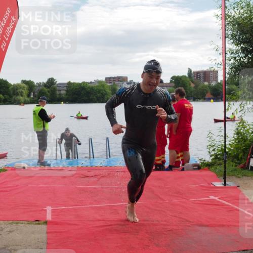 16.06.2024 - 7 Türme Triathlon KatJ http://msf.ph/oto/6327366 16.06.2024 09:44:52 Schwimmen 122, 127 meine-sportfotos.de
