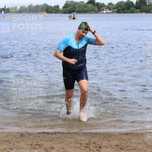 16.06.2024 - 26. Vierlanden-Triathlon Strokosch-Dieckow http://msf.ph/oto/6327378 16.06.2024 11:00:00 Schwimmen 232, 242, 246, 248, 261, 284, 286, 335, 337, 232, 242, 246, 248, 261, 284, 286, 335, 337 meine-sportfotos.de