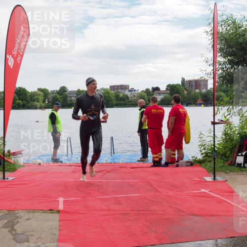 16.06.2024 - 7 Türme Triathlon KatJ http://msf.ph/oto/6327385 16.06.2024 09:44:56 Schwimmen 127 meine-sportfotos.de