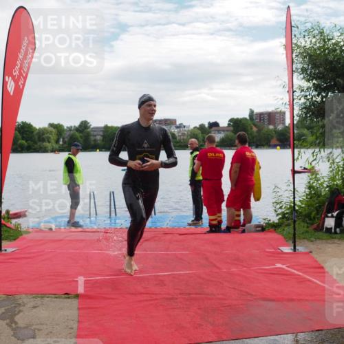 16.06.2024 - 7 Türme Triathlon KatJ http://msf.ph/oto/6327392 16.06.2024 09:44:57 Schwimmen 127 meine-sportfotos.de
