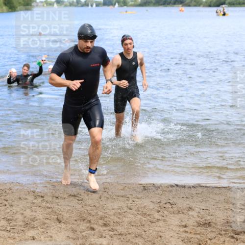16.06.2024 - 26. Vierlanden-Triathlon Strokosch-Dieckow http://msf.ph/oto/6327401 16.06.2024 11:00:01 Schwimmen 232, 242, 246, 248, 261, 284, 286, 335, 337, 232, 242, 246, 248, 261, 284, 286, 335, 337 meine-sportfotos.de