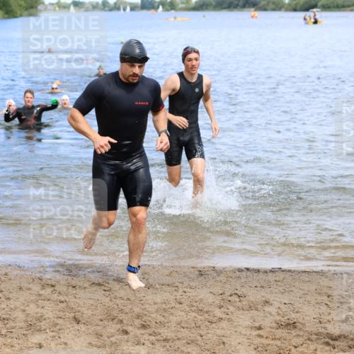 16.06.2024 - 26. Vierlanden-Triathlon Strokosch-Dieckow http://msf.ph/oto/6327419 16.06.2024 11:00:01 Schwimmen 232, 242, 246, 248, 261, 284, 286, 335, 337, 232, 242, 246, 248, 261, 284, 286, 335, 337 meine-sportfotos.de